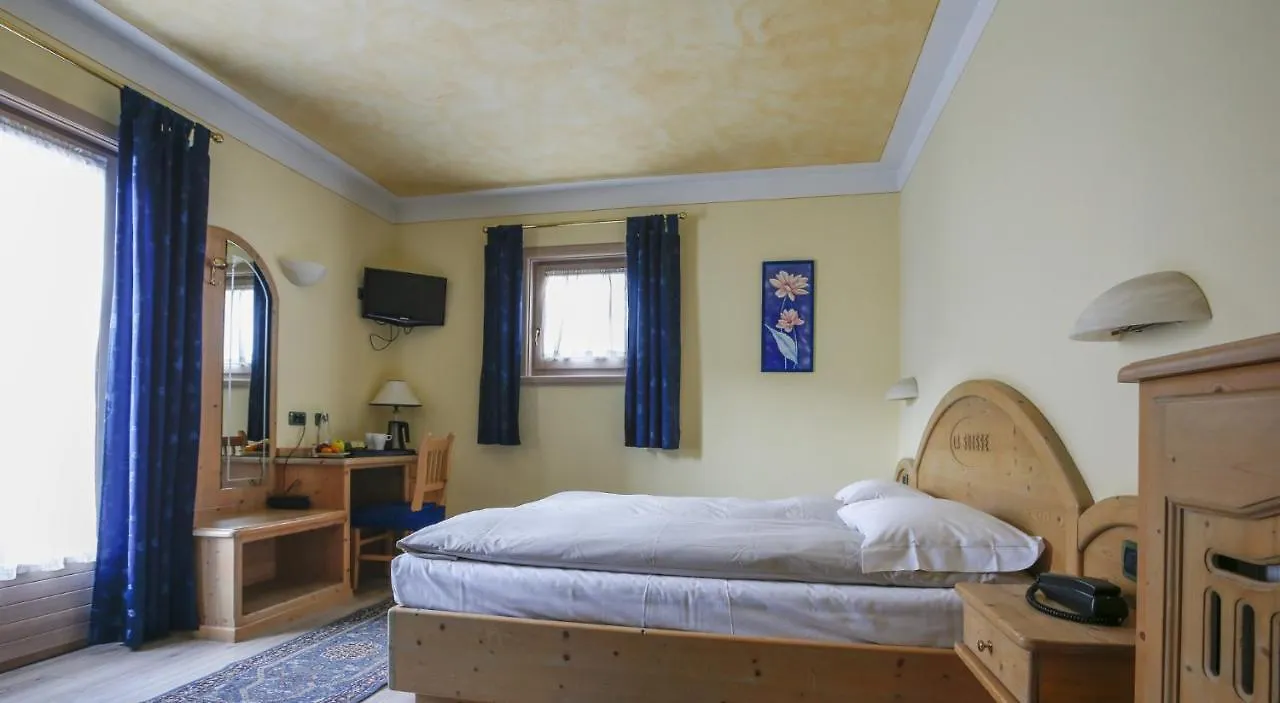 ****  Hotel 